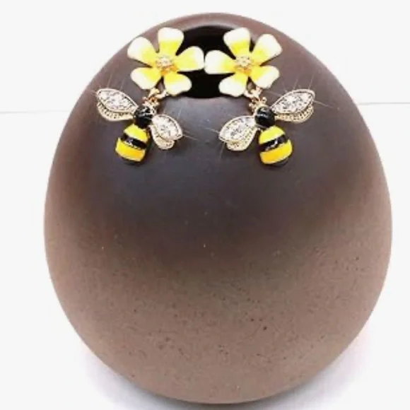 Bee Stud Gold Plated Dangle Drop Earrings for Women Jewelry - Picture 4 of 9